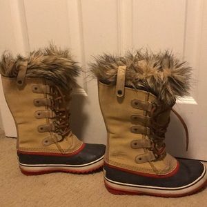 Sorel Joan of Arctic LIKE NEW